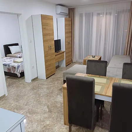 Aparthotel Prenociste Silver Lux Srebrno Jezero *