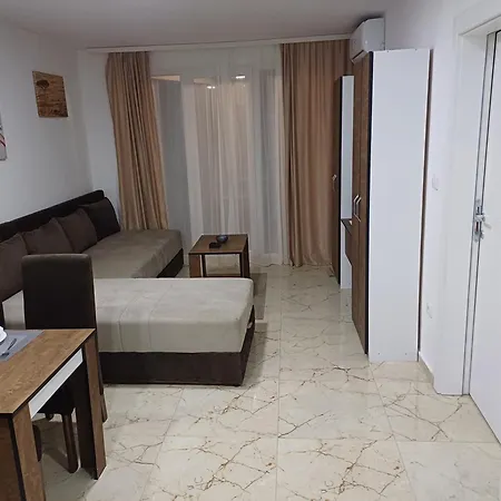 Prenociste Silver Lux Srebrno Jezero *