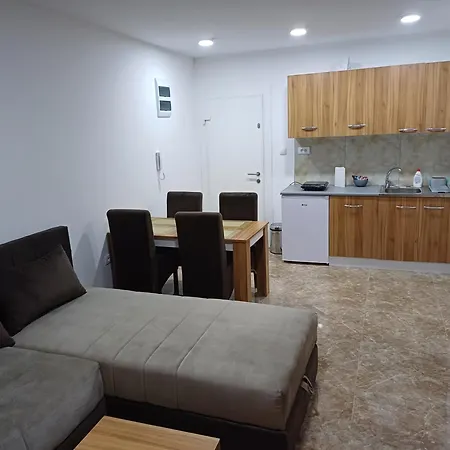 Aparthotel Prenociste Silver Lux Srebrno Jezero