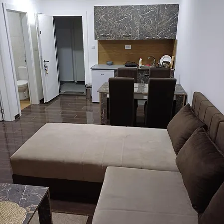 Prenociste Silver Lux Srebrno Jezero * Veliko Gradiste
