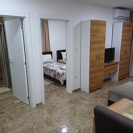 Prenociste Silver Lux Srebrno Jezero Veliko Gradiste