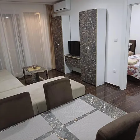 Prenociste Silver Lux Srebrno Jezero * Veliko Gradiste