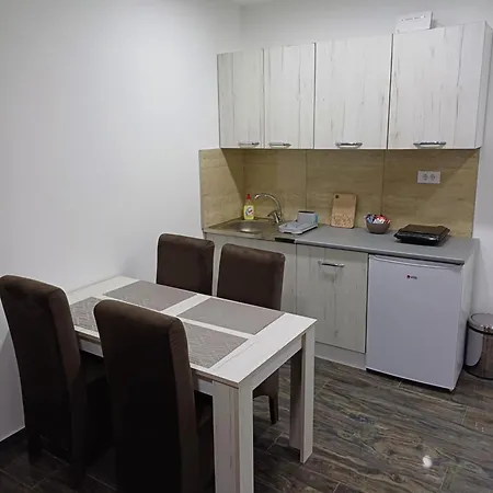 Prenociste Silver Lux Srebrno Jezero Aparthotel 4*