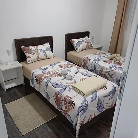 Aparthotel Prenociste Silver Lux Srebrno Jezero *
