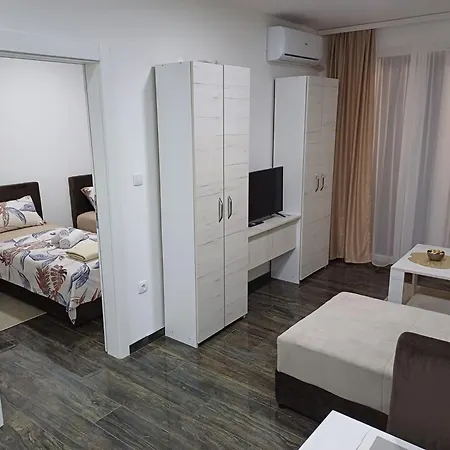 Prenociste Silver Lux Srebrno Jezero Veliko Gradište