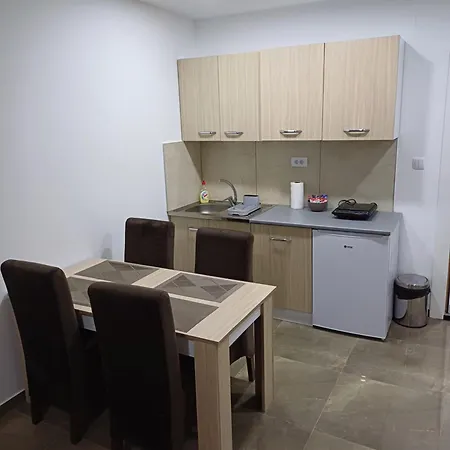 Prenociste Silver Lux Srebrno Jezero