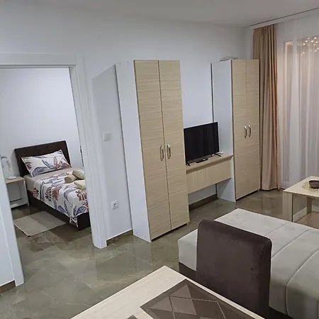 Prenociste Silver Lux Srebrno Jezero *