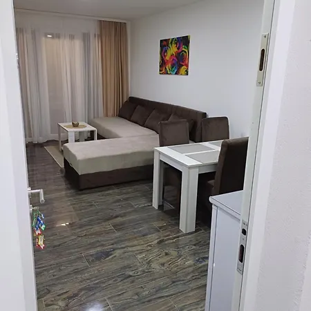 Aparthotel Prenociste Silver Lux Srebrno Jezero *