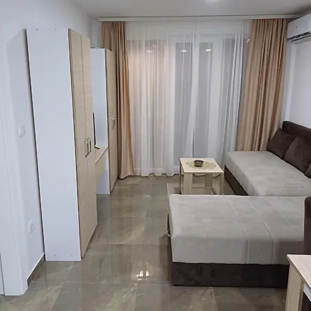 Prenociste Silver Lux Srebrno Jezero Veliko Gradište