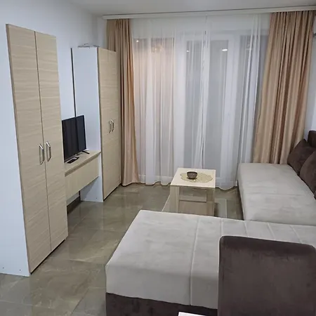 Prenociste Silver Lux Srebrno Jezero 4* Veliko Gradište