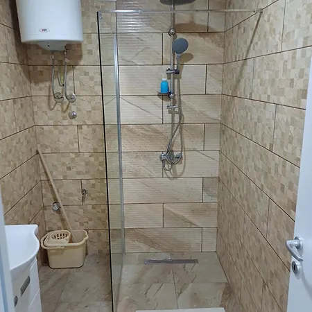 Aparthotel Prenociste Silver Lux Srebrno Jezero 4*