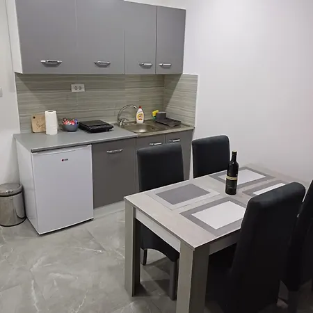 Aparthotel Prenociste Silver Lux Srebrno Jezero