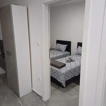 Aparthotel Prenociste Silver Lux Srebrno Jezero *