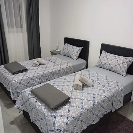 Prenociste Silver Lux Srebrno Jezero * Veliko Gradiste