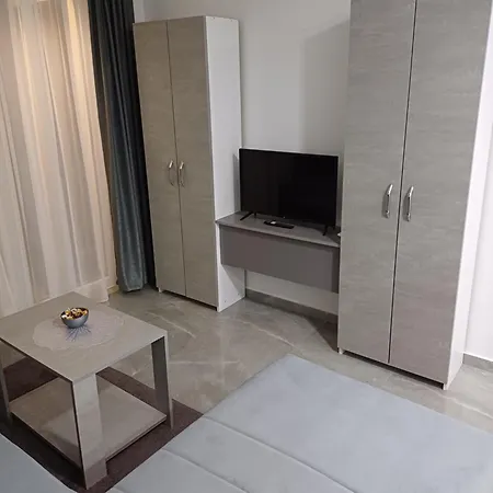 Prenociste Silver Lux Srebrno Jezero 4*