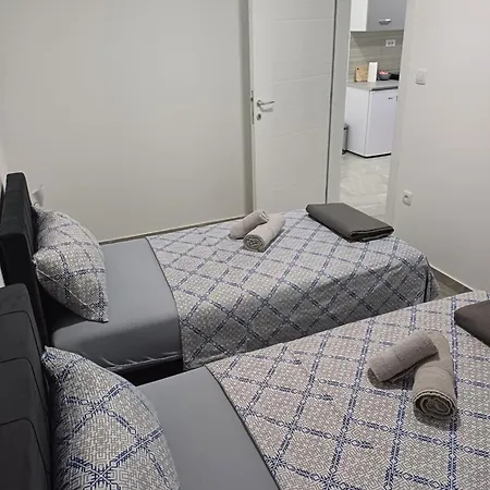 Aparthotel Prenociste Silver Lux Srebrno Jezero *