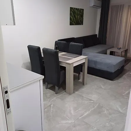 Aparthotel Prenociste Silver Lux Srebrno Jezero