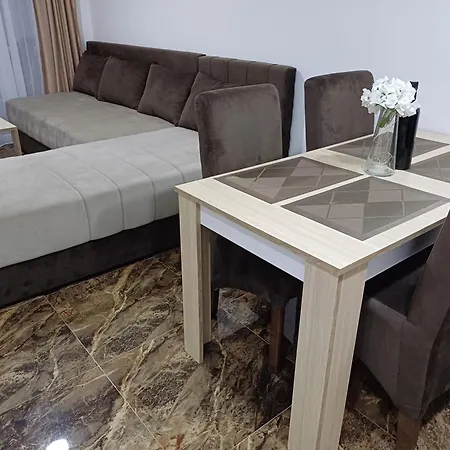 Prenociste Silver Lux Srebrno Jezero Veliko Gradiste