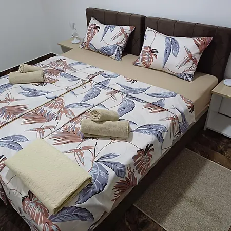 Prenociste Silver Lux Srebrno Jezero 4*