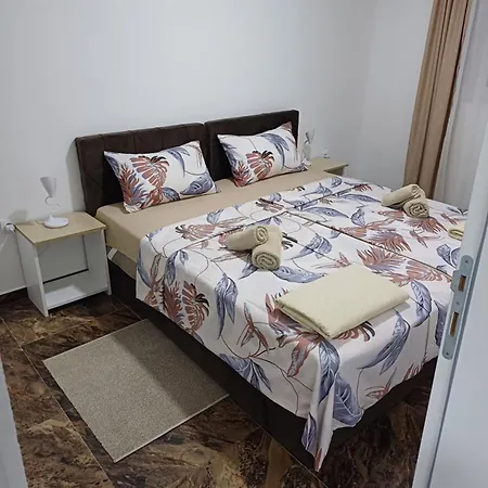 Prenociste Silver Lux Srebrno Jezero 4*